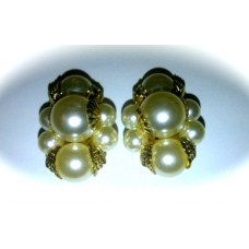 Clustered Pearl Earrings